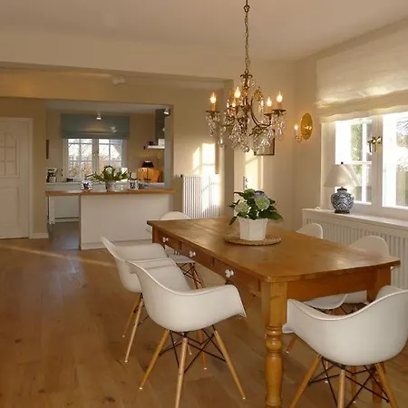 Haus Westerheide Holiday home Nieblum
